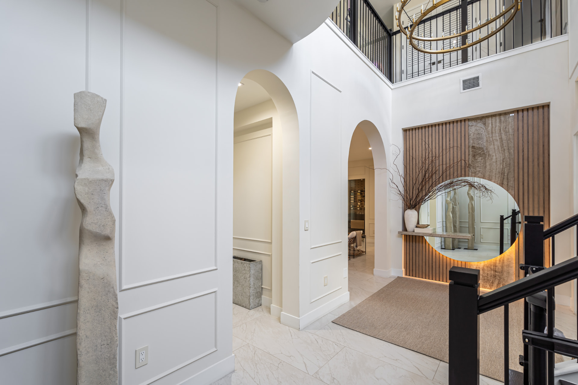 Sculptural Foyer — Pinecrest